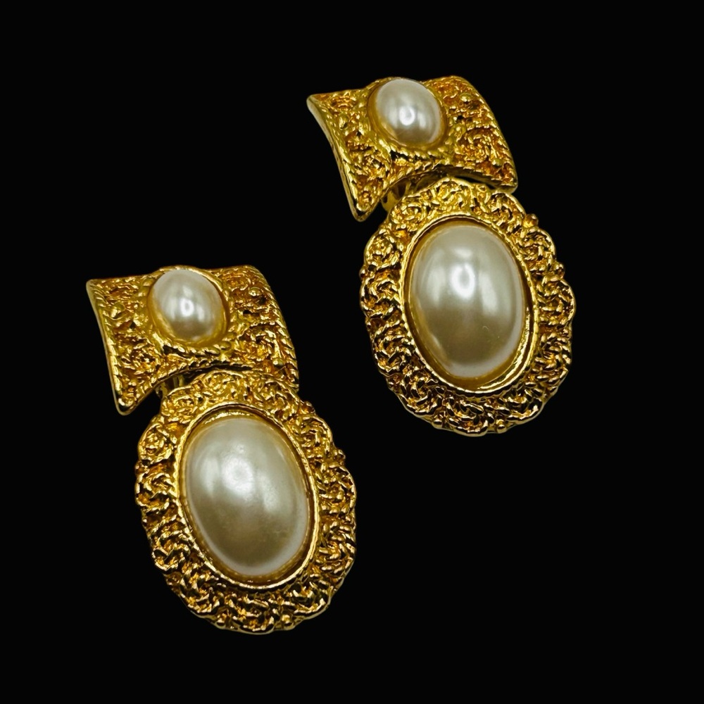 Fabulous 1980’s Faux Pearl Articulated Clip Earrings